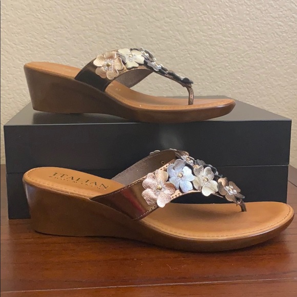 Italian Shoe Maker Floral Sandal - Picture 3 of 7